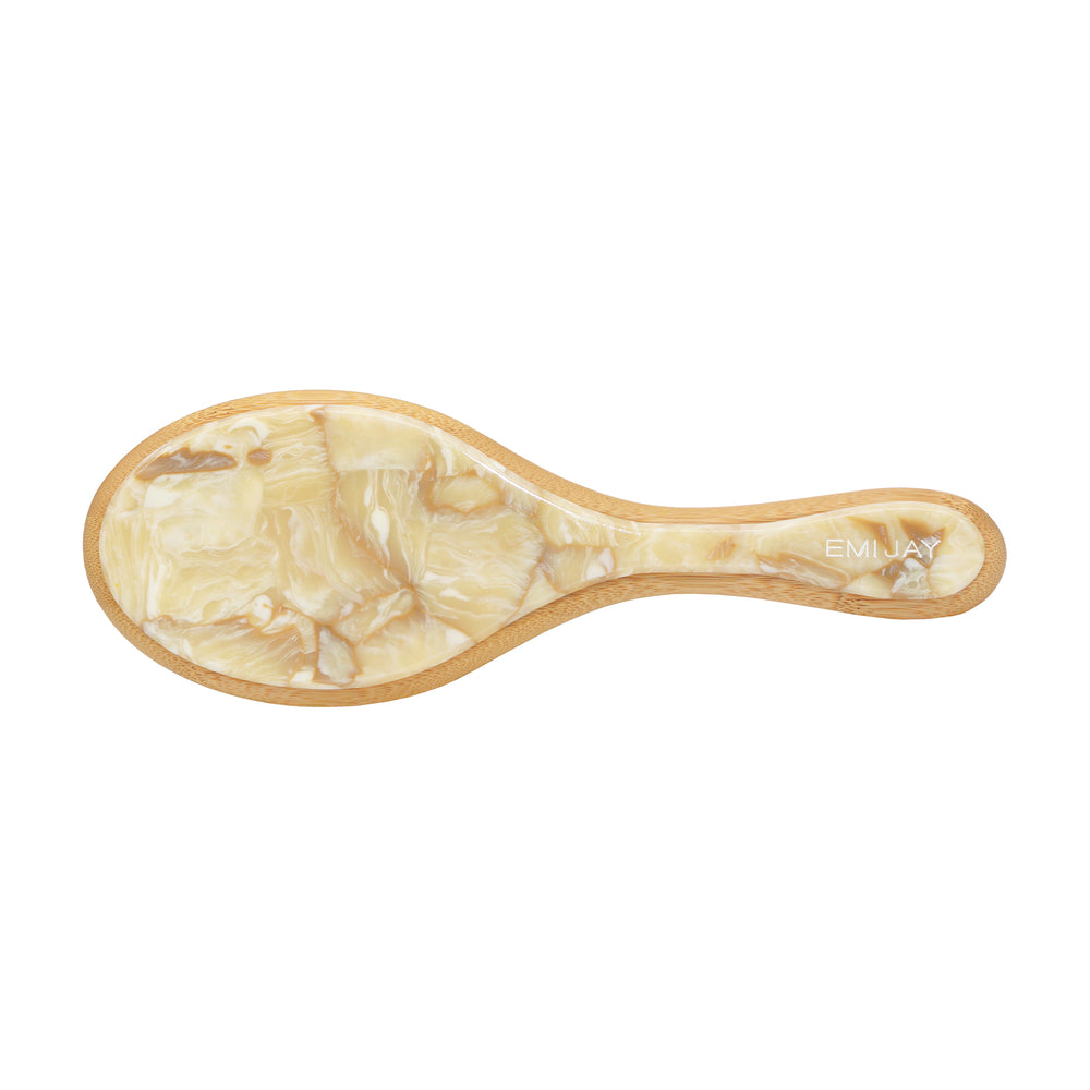 flat_brush_in_chantilly